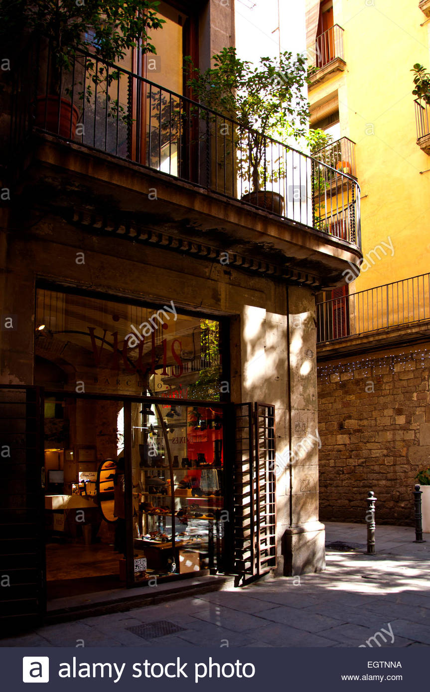Shoes Store Spain Stock Photos & Shoes Store Spain Stock Images Alamy