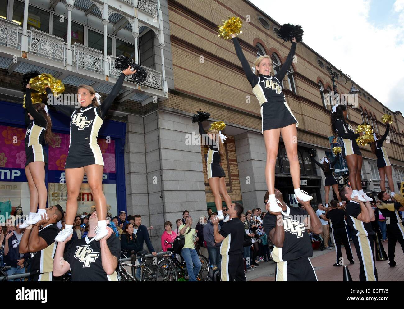 Rival US Cheerleader squads, Penn State (Pennsylvania State University