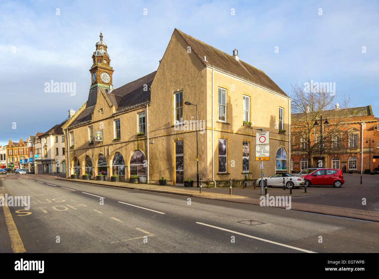 Evesham town hall hi-res stock photography and images - Alamy