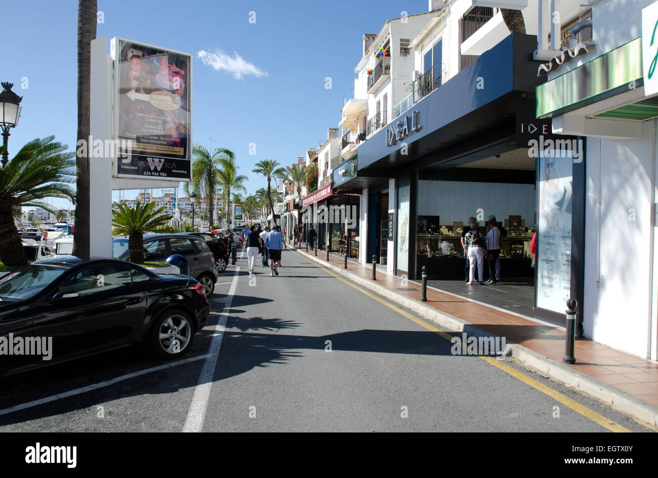 Puerto banus shops hi-res stock photography and images - Alamy