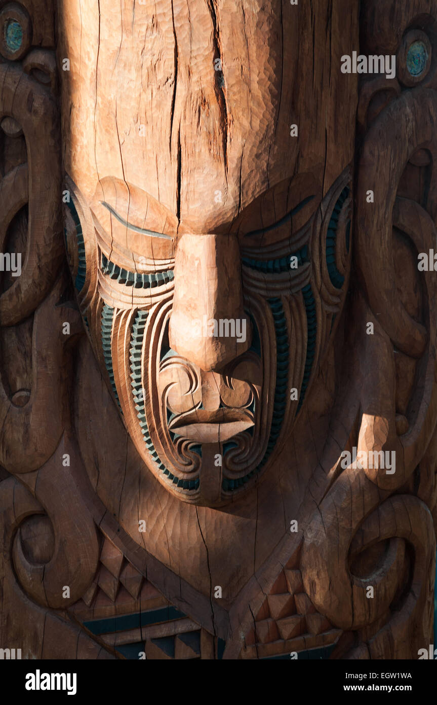 Maori woodcarving, Te Puia Marae, Whakarewarewa, Rotorua, Bay of Plenty, North Island, New Zealand. Stock Photo