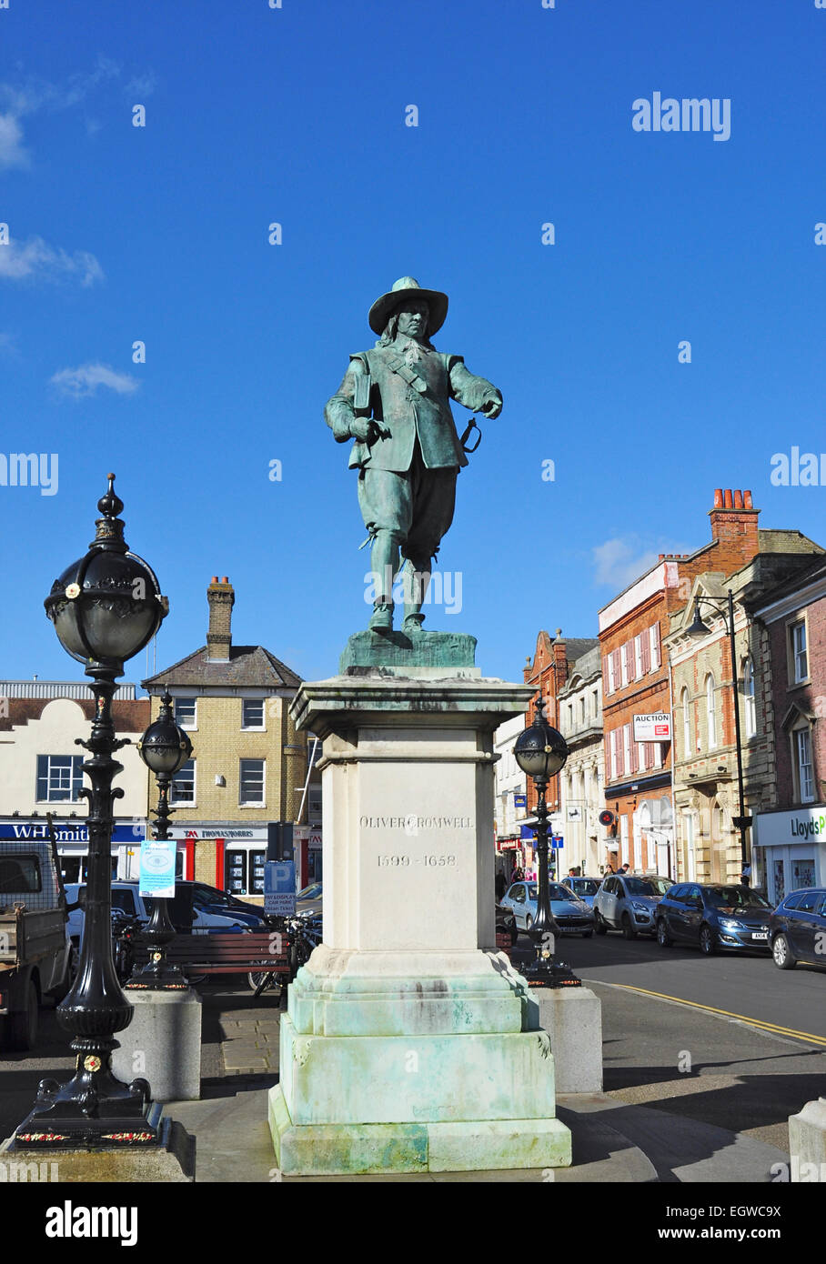 Statue of Oliver Cromwell, Market Hill, St Ives, Cambridgeshire, England, UK Stock Photo