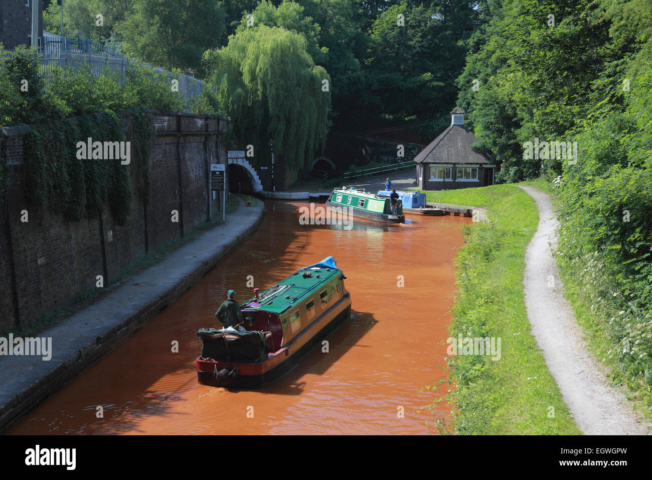 Moored Boat River Trent Stock Photos &amp; Moored Boat River ...