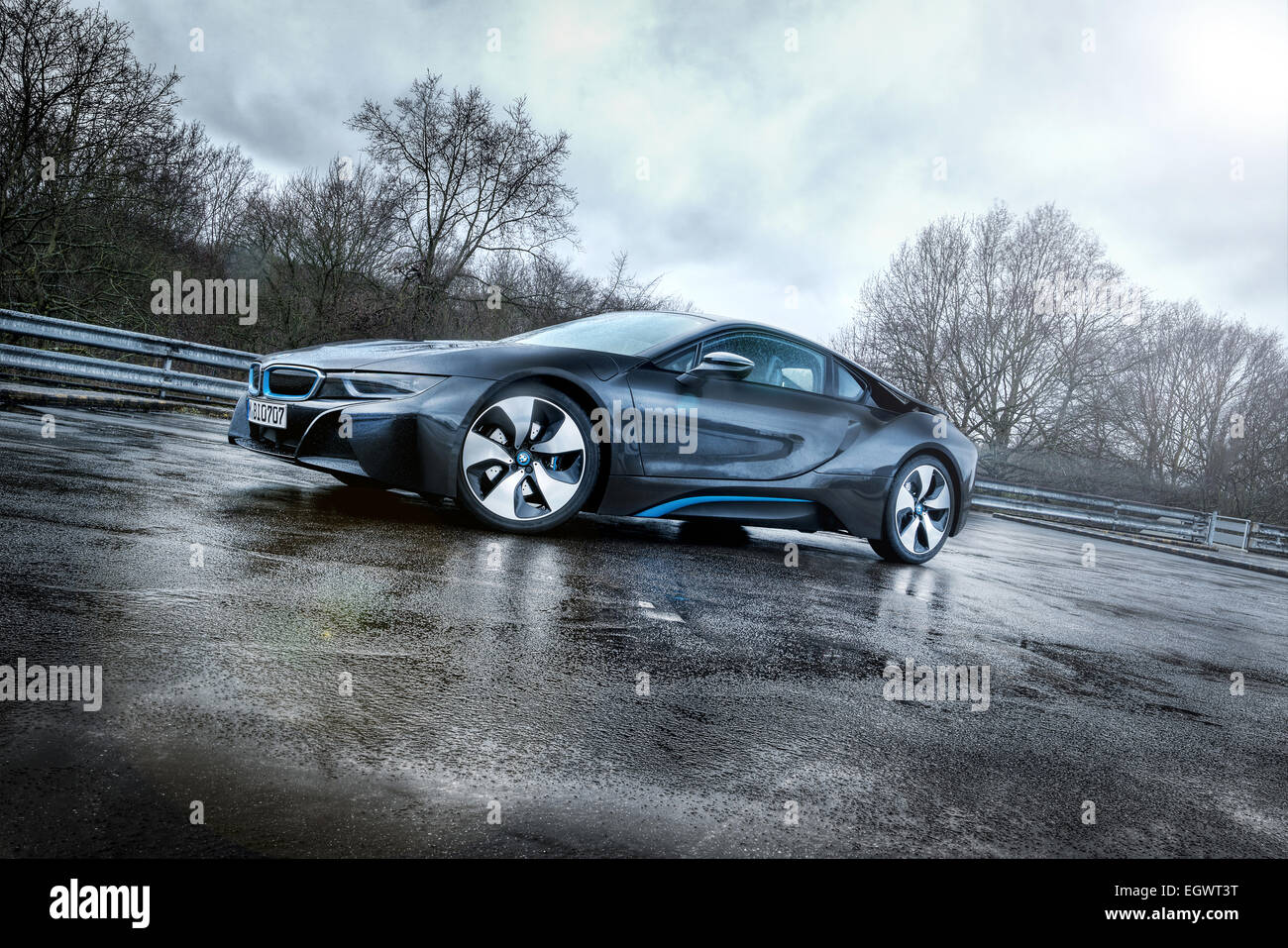 Photo gallery of the stunning BMW i8 - 1/11