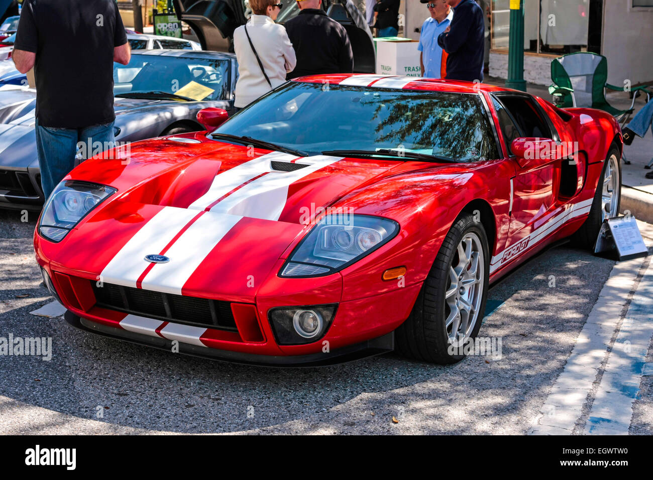 Red car with white stripes hi-res stock photography and images - Alamy