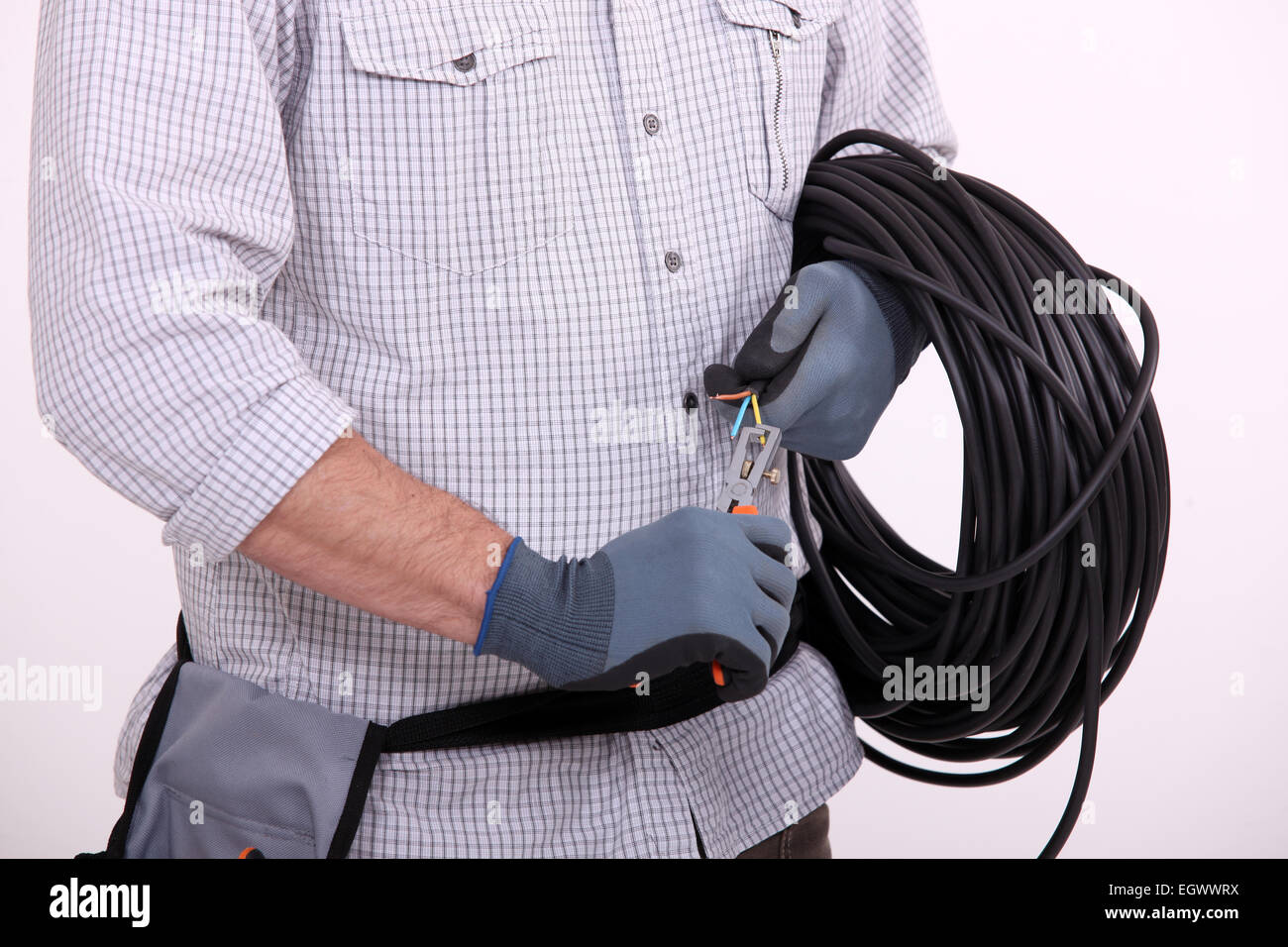 Cutting electrical wire Stock Photo Alamy