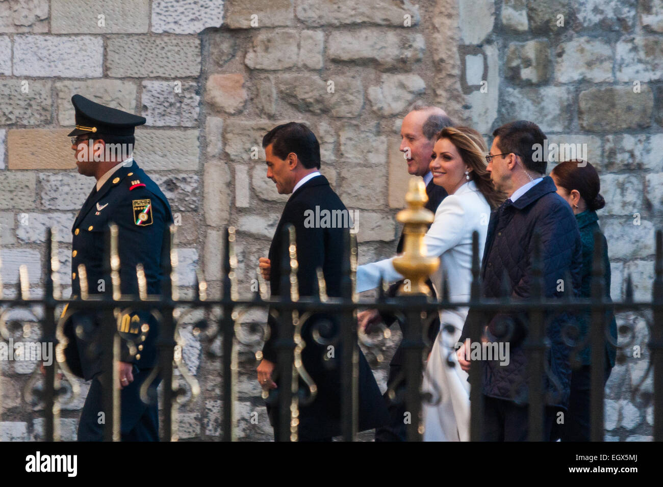 Westminster Abbey, London, March 3rd 2015. Mexican President Enrique Pano Nieto on a state visit to the United Kingdom, arrives at Westminster Abbey with his soap opera actress wife Angelica Rivera to lay a wreath at the Tomb of the Unknown Soldier. Credit:  Paul Davey/Alamy Live News Stock Photo
