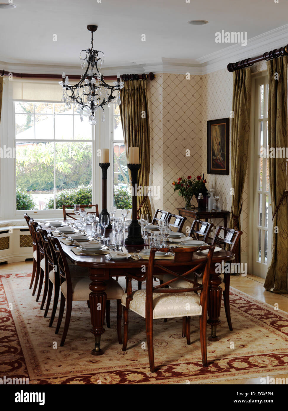 Table And Chairs In Traditional Dining Room Uk Home Stock Photo Alamy