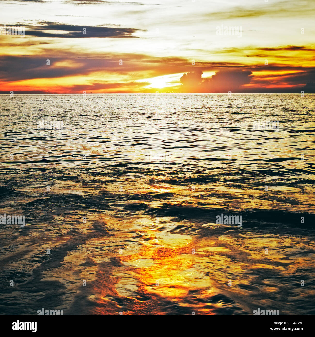 Sunset sea water hi-res stock photography and images - Alamy