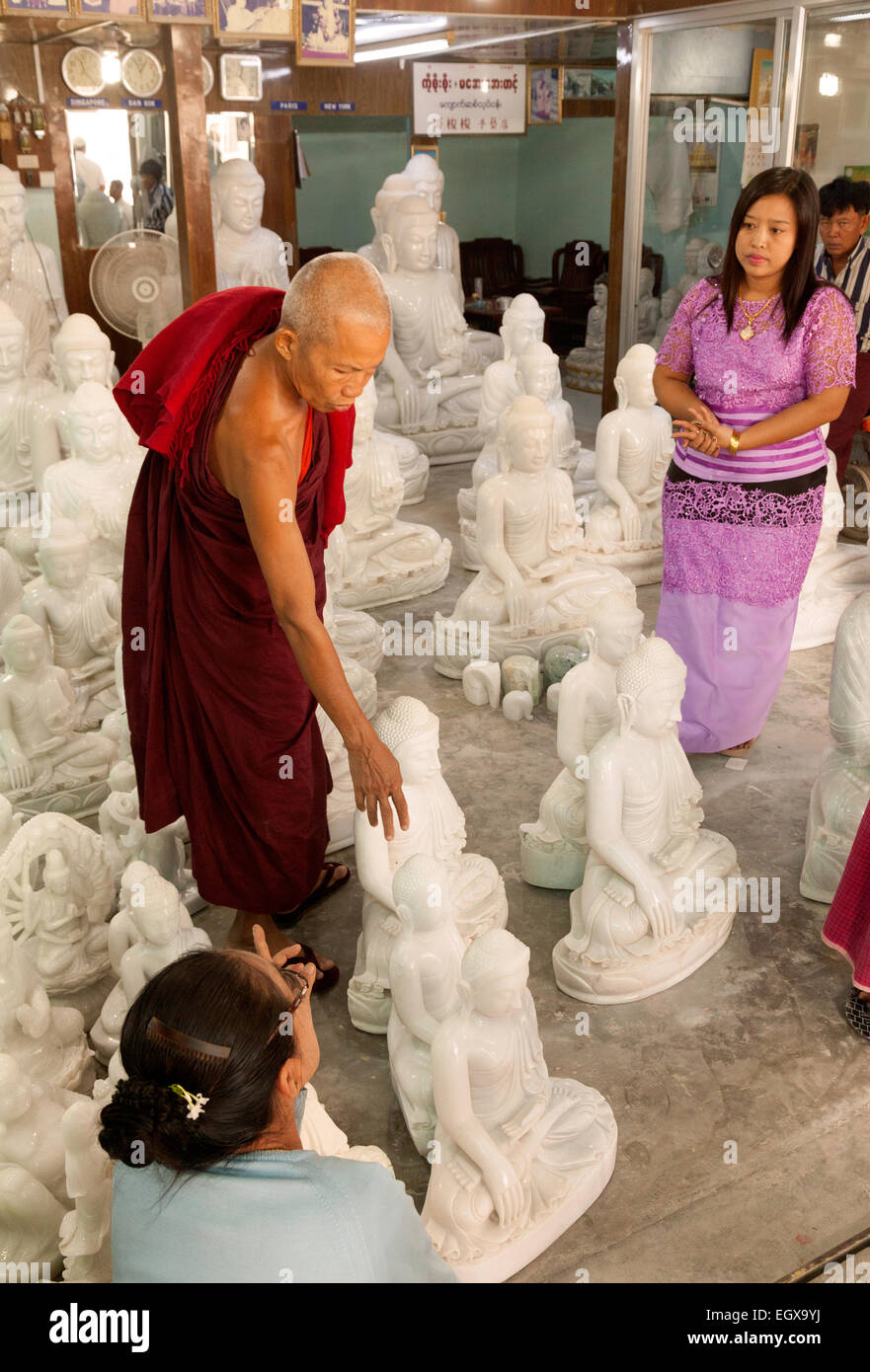Buying a buddha statue hires stock photography and images Alamy