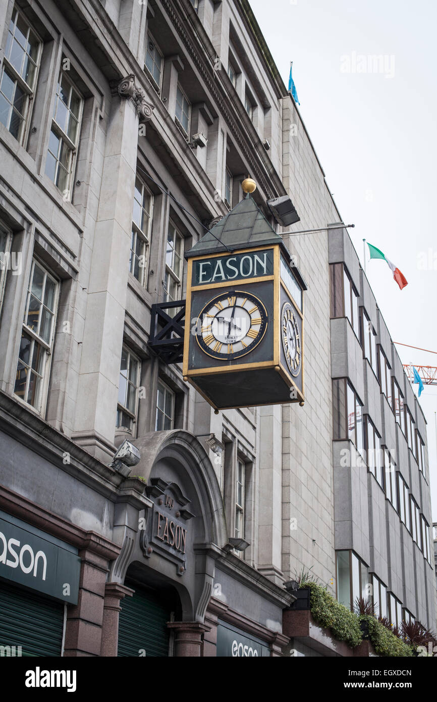 The clock of Eason's on Dublin's O'Connell street on a Sunday
