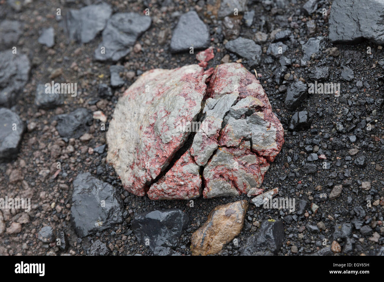 Broken lava rock hi res stock photography and images Alamy