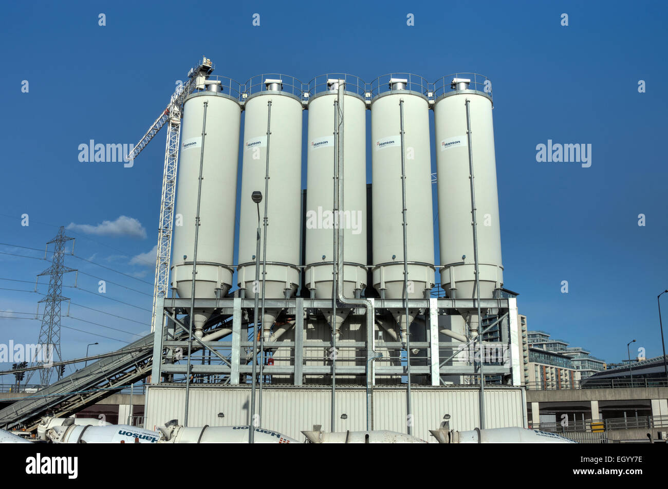 cement factory  cement containers  Hanson  London  industrial factory Stock Photo