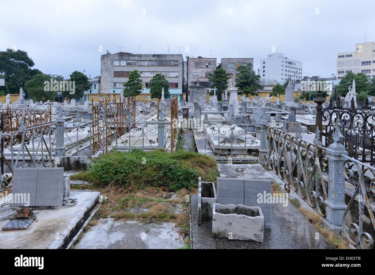 Havana Cemetery High Resolution Stock Photography and Images Alamy