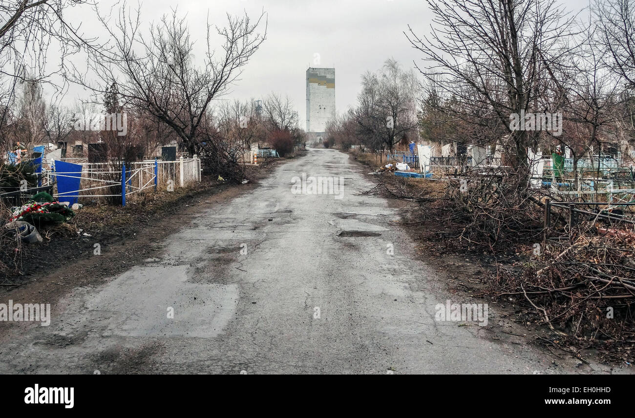 Donetsk, Ukraine. 4th March, 2015. A general view the road from ...