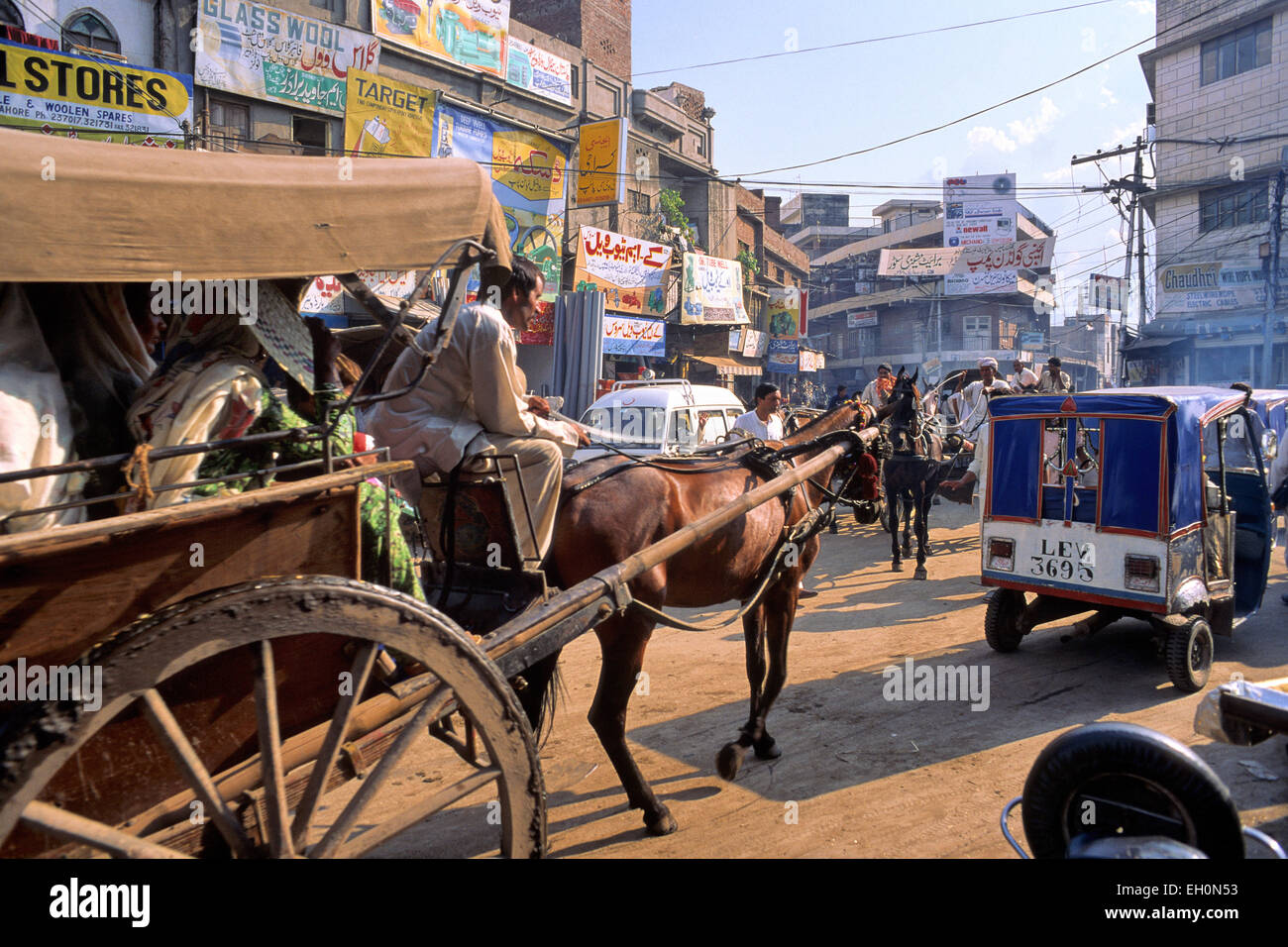Busy street scene, Lahore, Pakistan Stock Photo Alamy