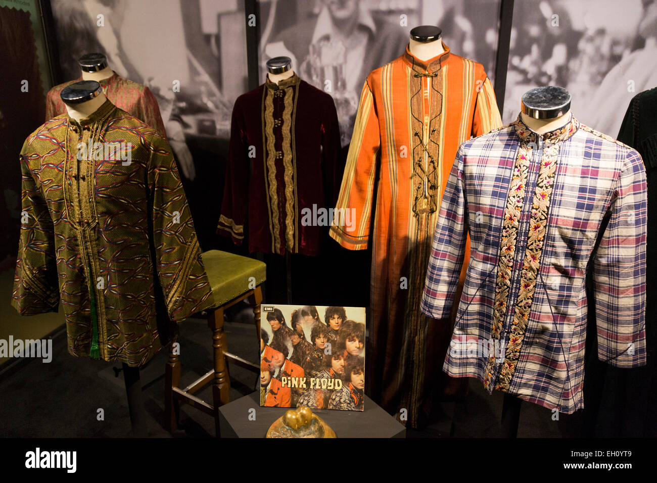 pink floyd clothing style