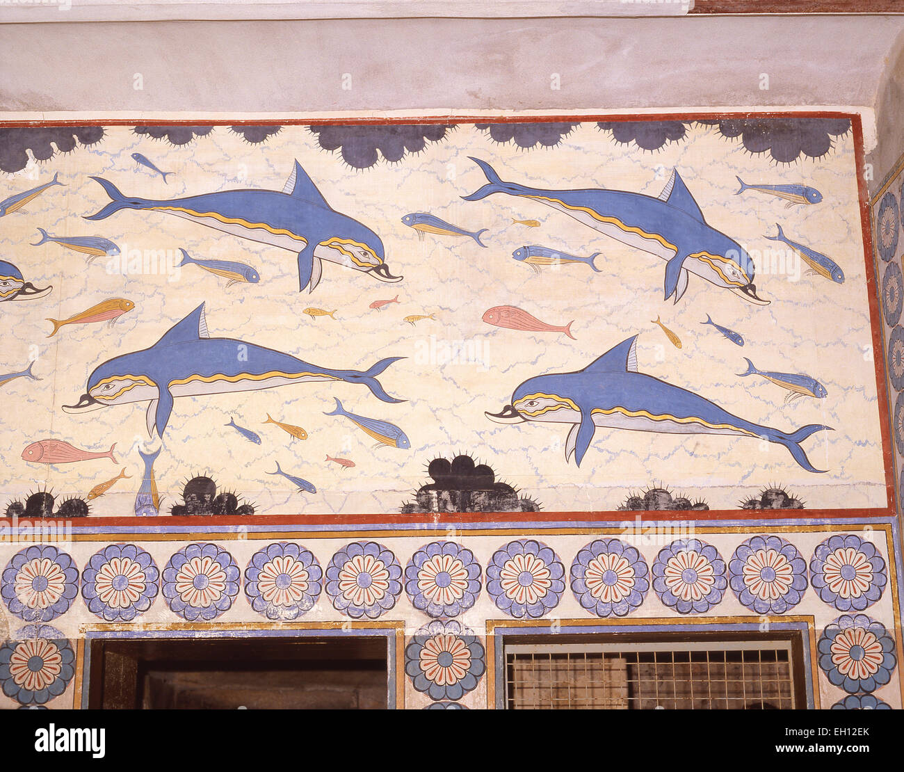 Fresco of The Dolphins, Bath Hall, Minoan Palace of Knossos, Rethymnon (Rethymno), Rethymno Region, Crete (Kriti), Greece Stock Photo