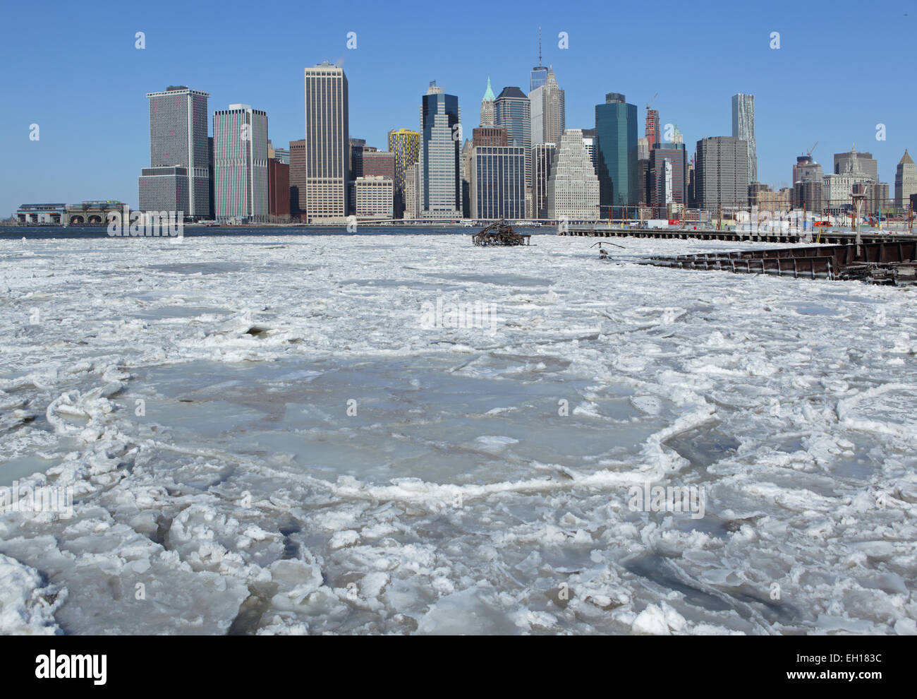 New York East River Freezing With Floating Ice In The Severe Winter Stock Photo Alamy