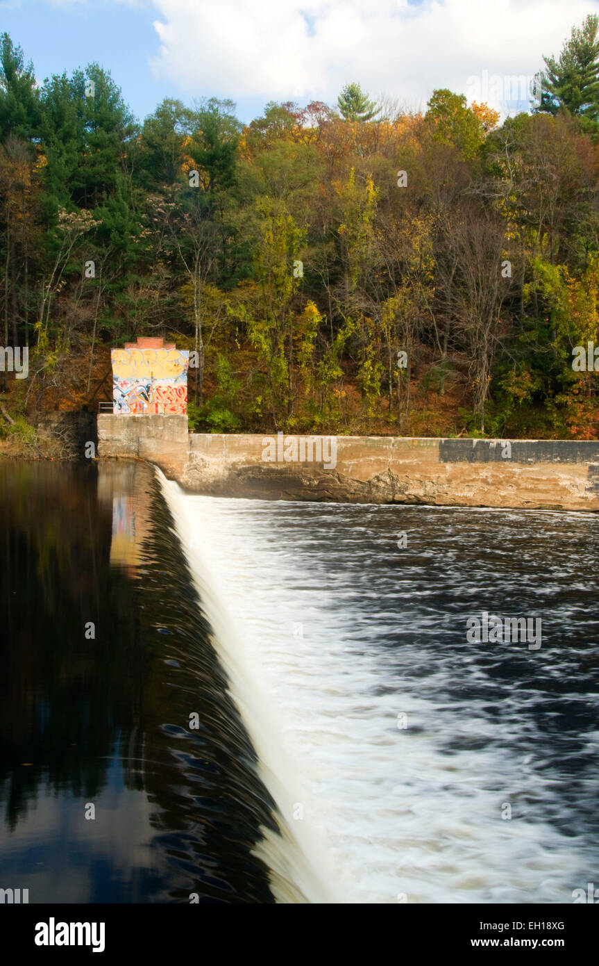 Farmington river trail connecticut hires stock photography and images