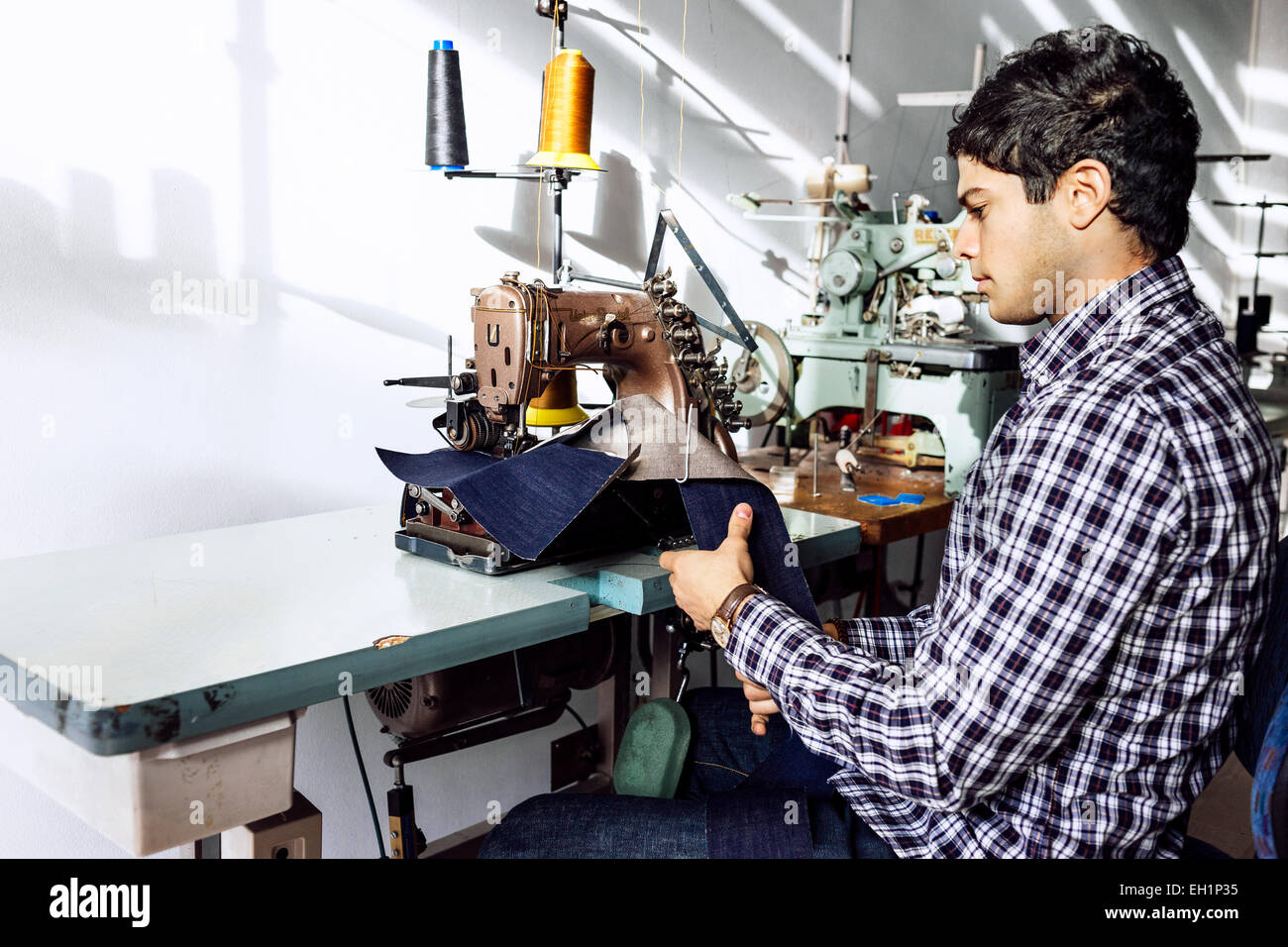 Sewing shop shops store stores hires stock photography and images Alamy