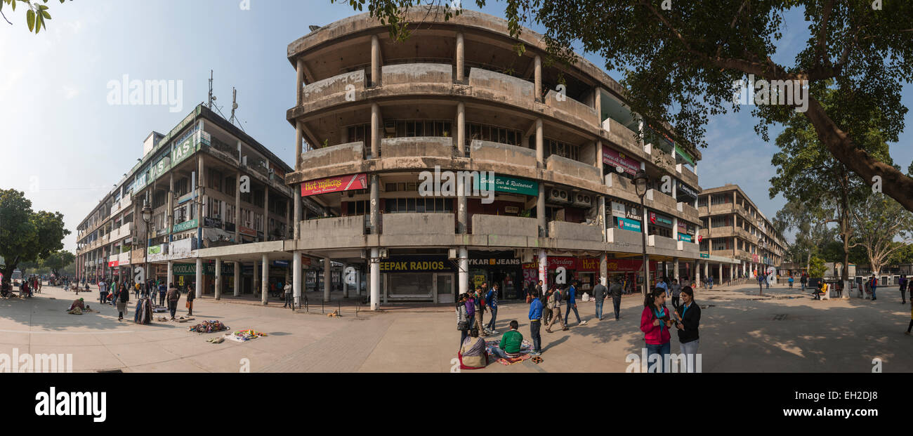 The central shopping district of Sector 17 in Chandigarh, India Stock Photo