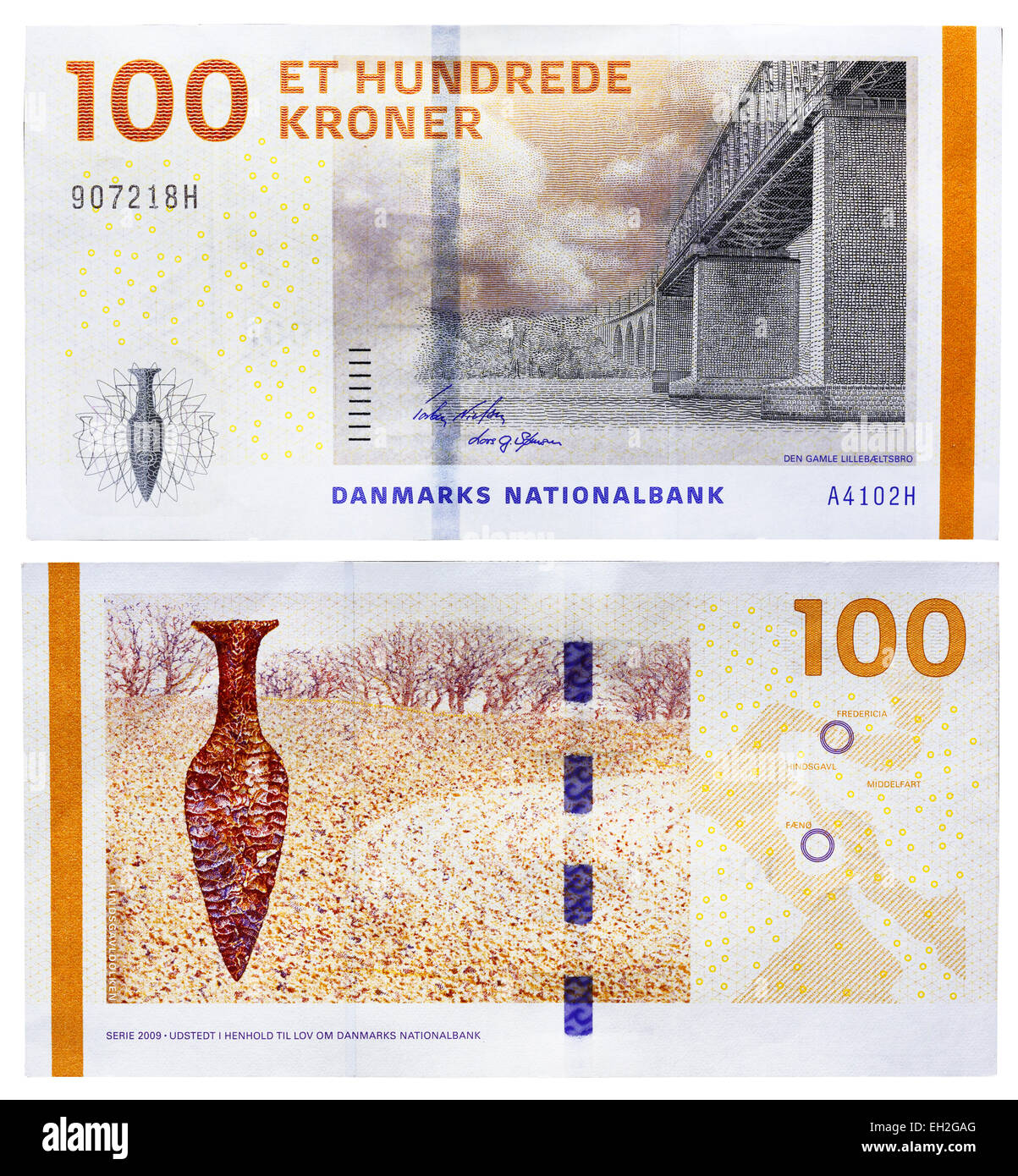 100 kroner banknote, Little Belt Bridge and Hindsgavl Dagger, Denmark, 2009 Stock Photo