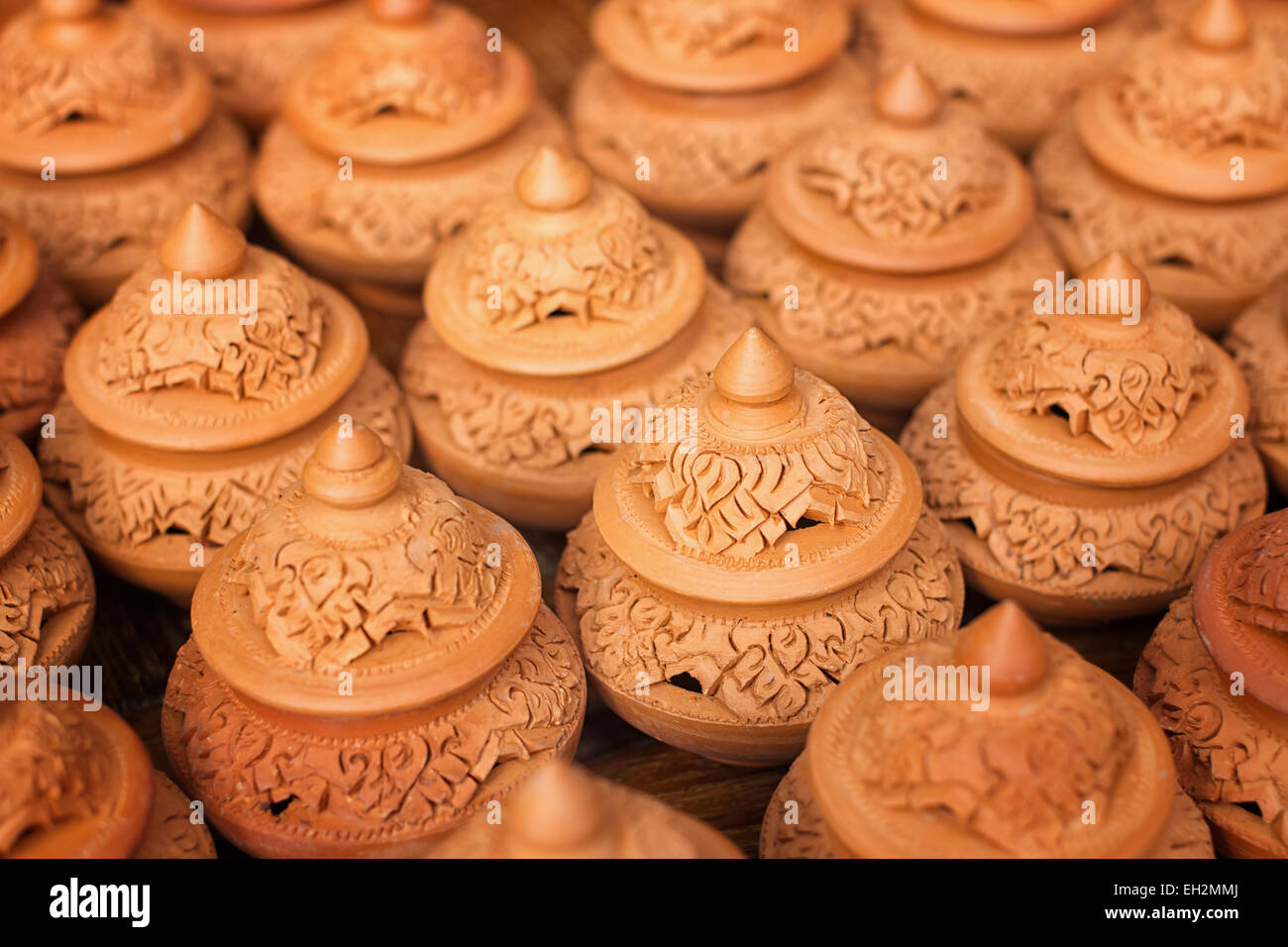 Traditional Thai clay pottery at Nonthaburi,Thailand Stock Photo Alamy