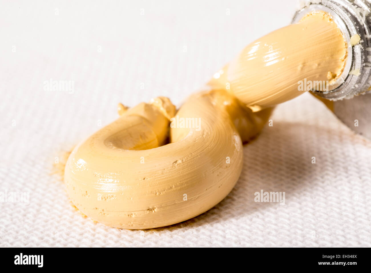 Used oil paint hires stock photography and images Alamy