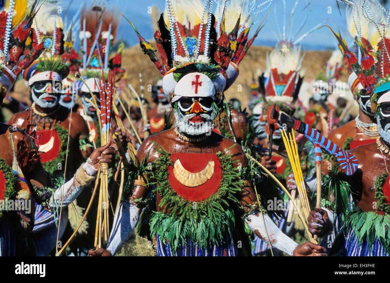 Natives at sing-sing festival, Mt. Hagen, Western Highlands, Papua New Guinea Stock Photo