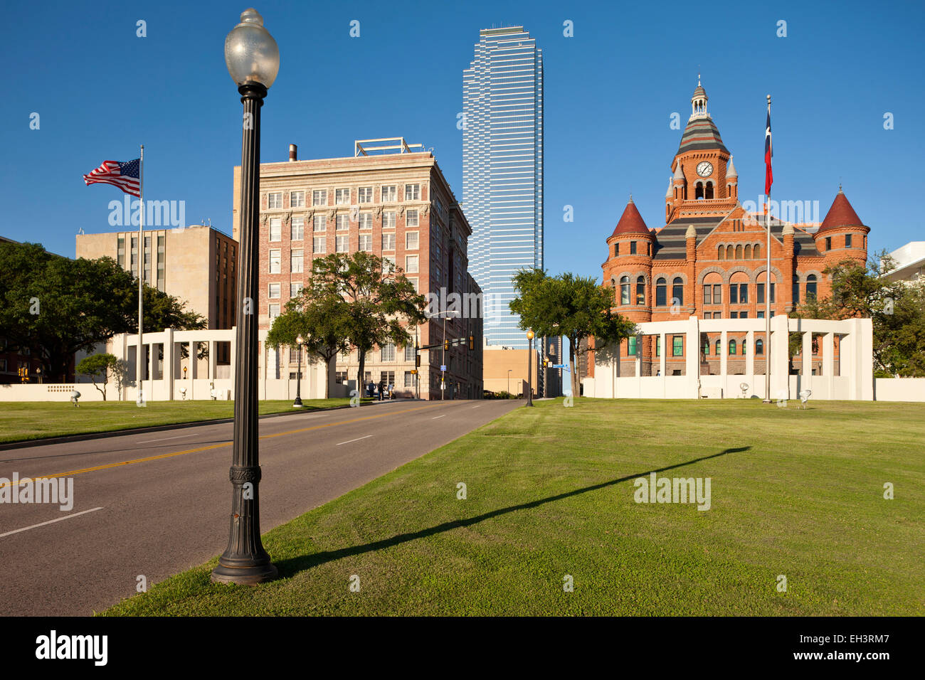 DEALEY PLAZA PARK DOWNTOWN DALLAS TEXAS USA Stock Photo - Alamy