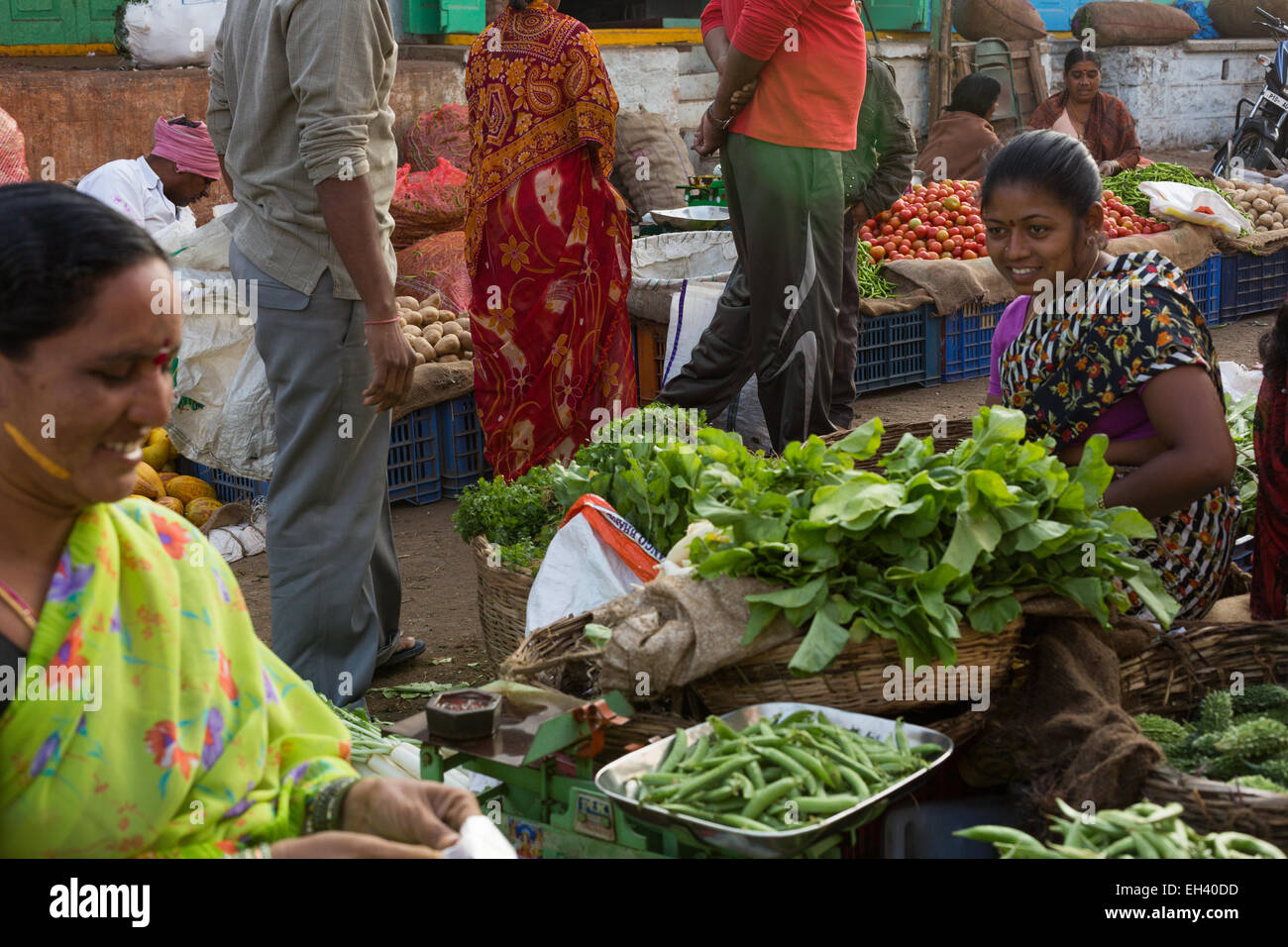 wholesale vegetable market in india Stock Photo Alamy