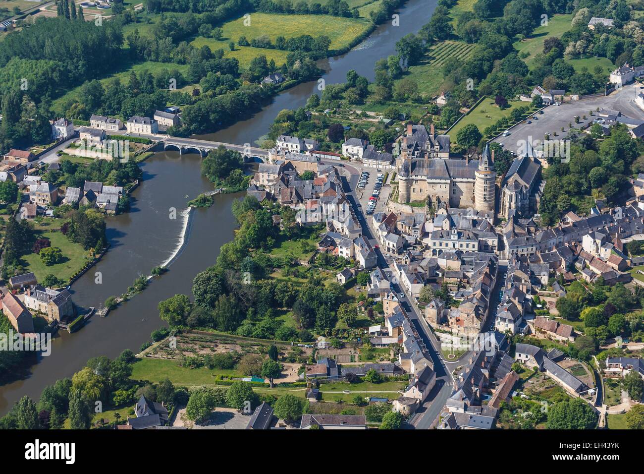 France, Maine et Loire, Durtal, the village and the castle on the Loir
