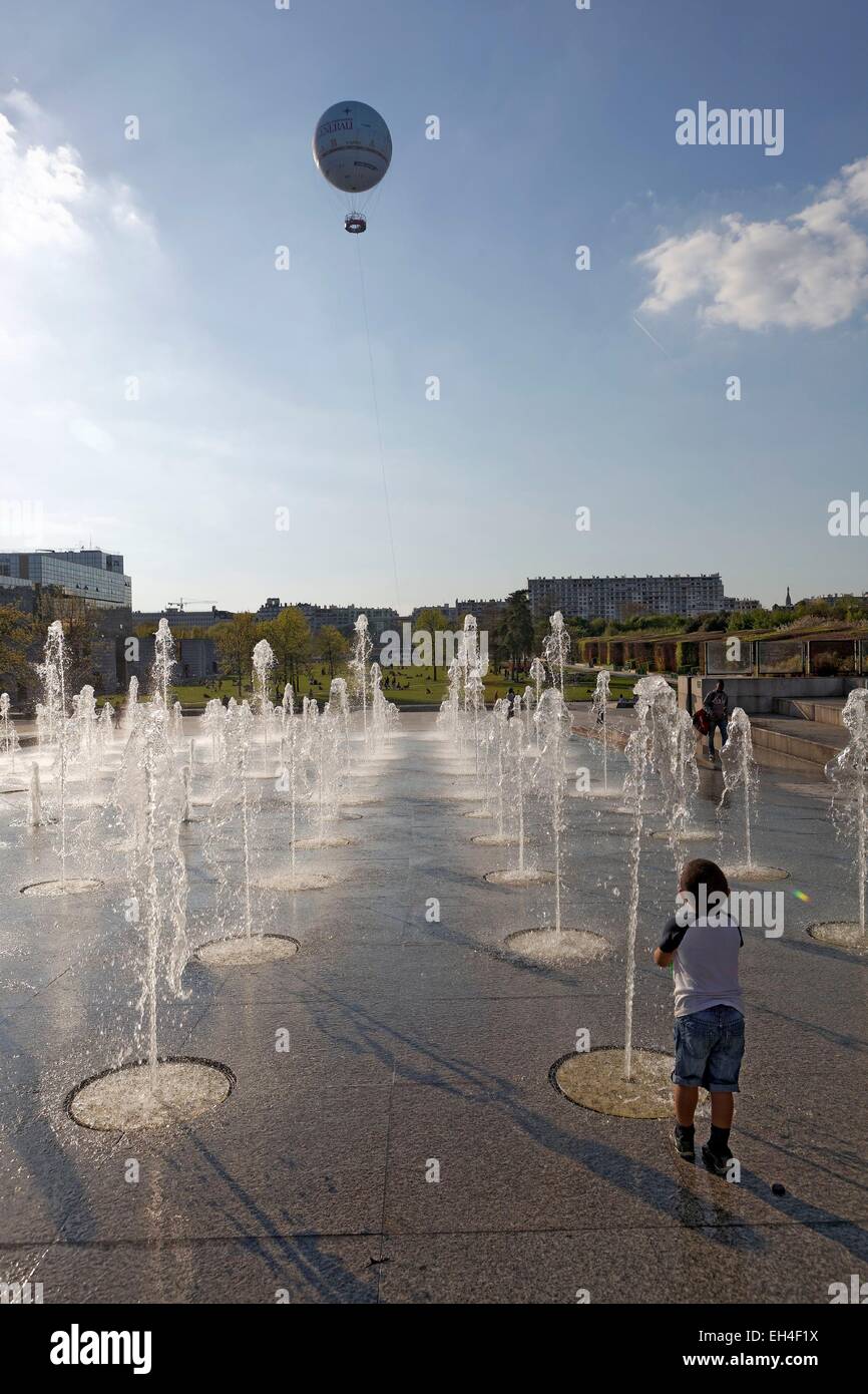 France, Paris, Andre Citroen park, the great sparkling water fountain