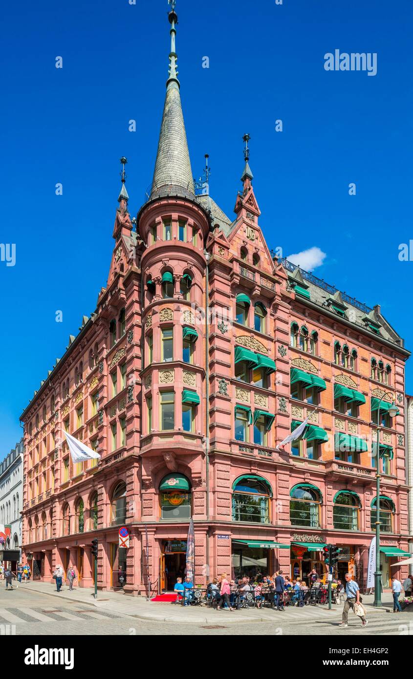 Norway, Oslo, Karl Johans gate, the Hard Rock Cafe located in a 1897 building Stock Photo