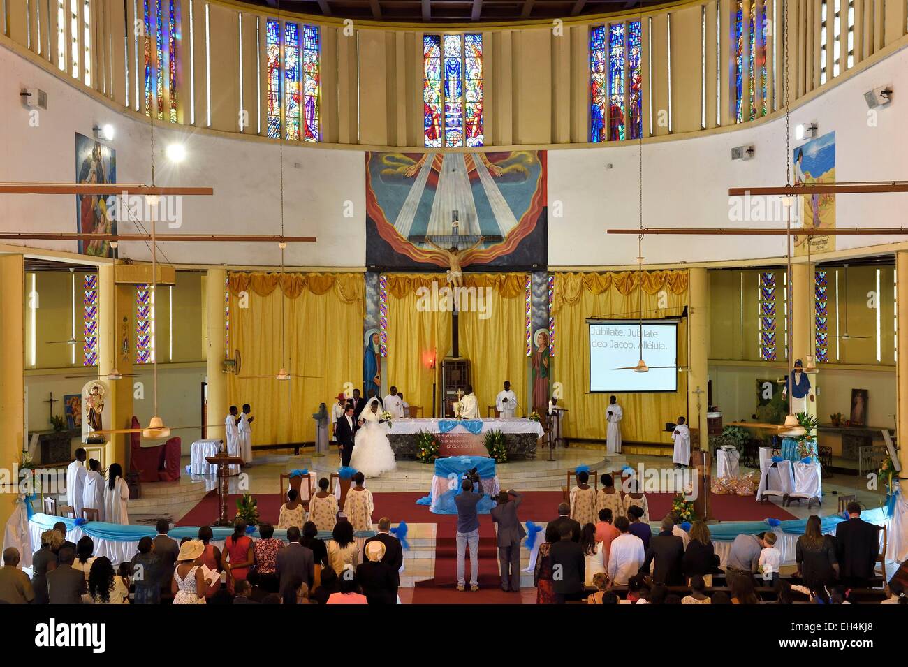Catholic Wedding Ceremony High Resolution Stock Photography and Images Alamy