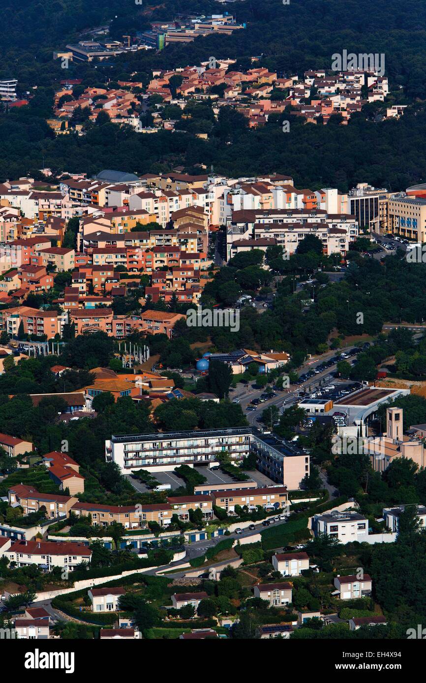 France, Alpes Maritimes, Valbonne, Sophia Antipolis, Garbejaire, aerial view of buildings in a residential area Stock Photo