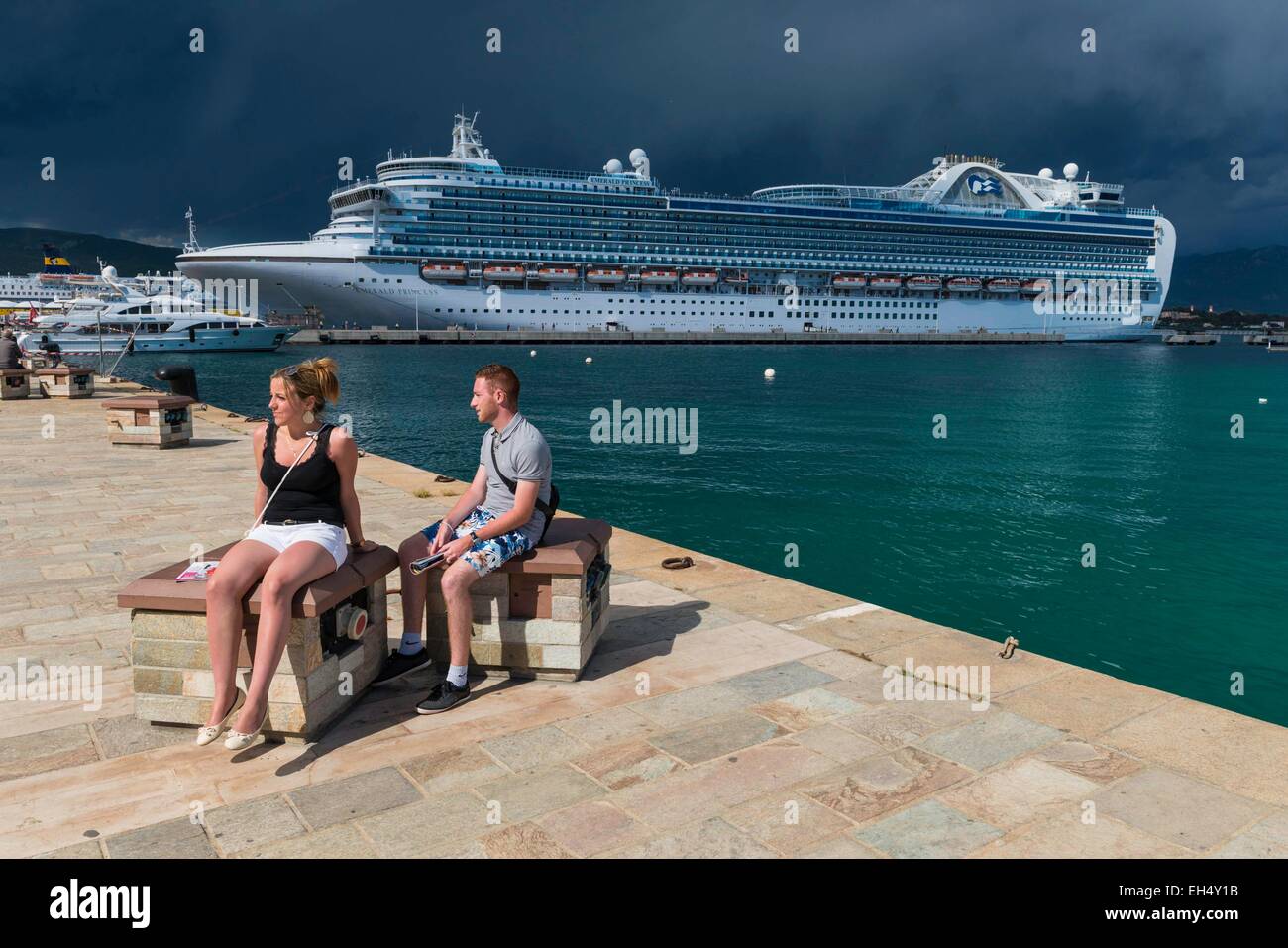 France, Corse du Sud, Ajaccio, couple in front of the Emerald Princess in Ajaccio port Stock Photo