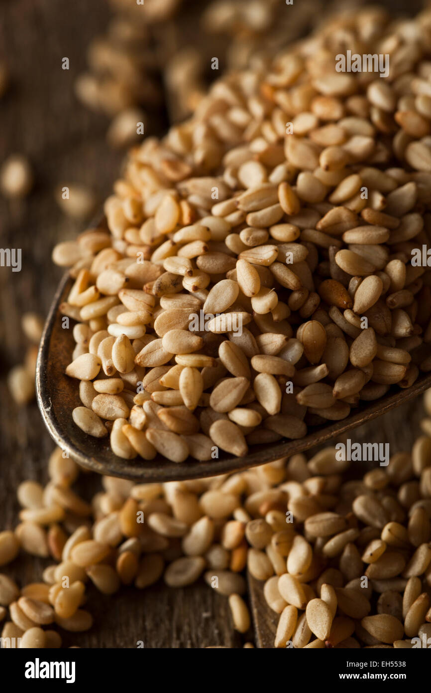 Uncooked sesame seeds hires stock photography and images Alamy