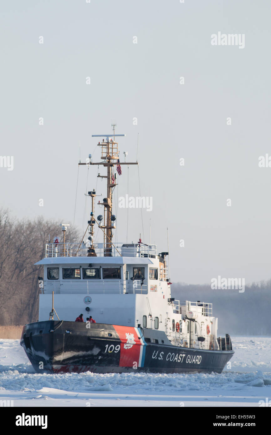 Hudson, N.Y, USA. 6th Mar, 2015. The United States Coast Guard cutter ...
