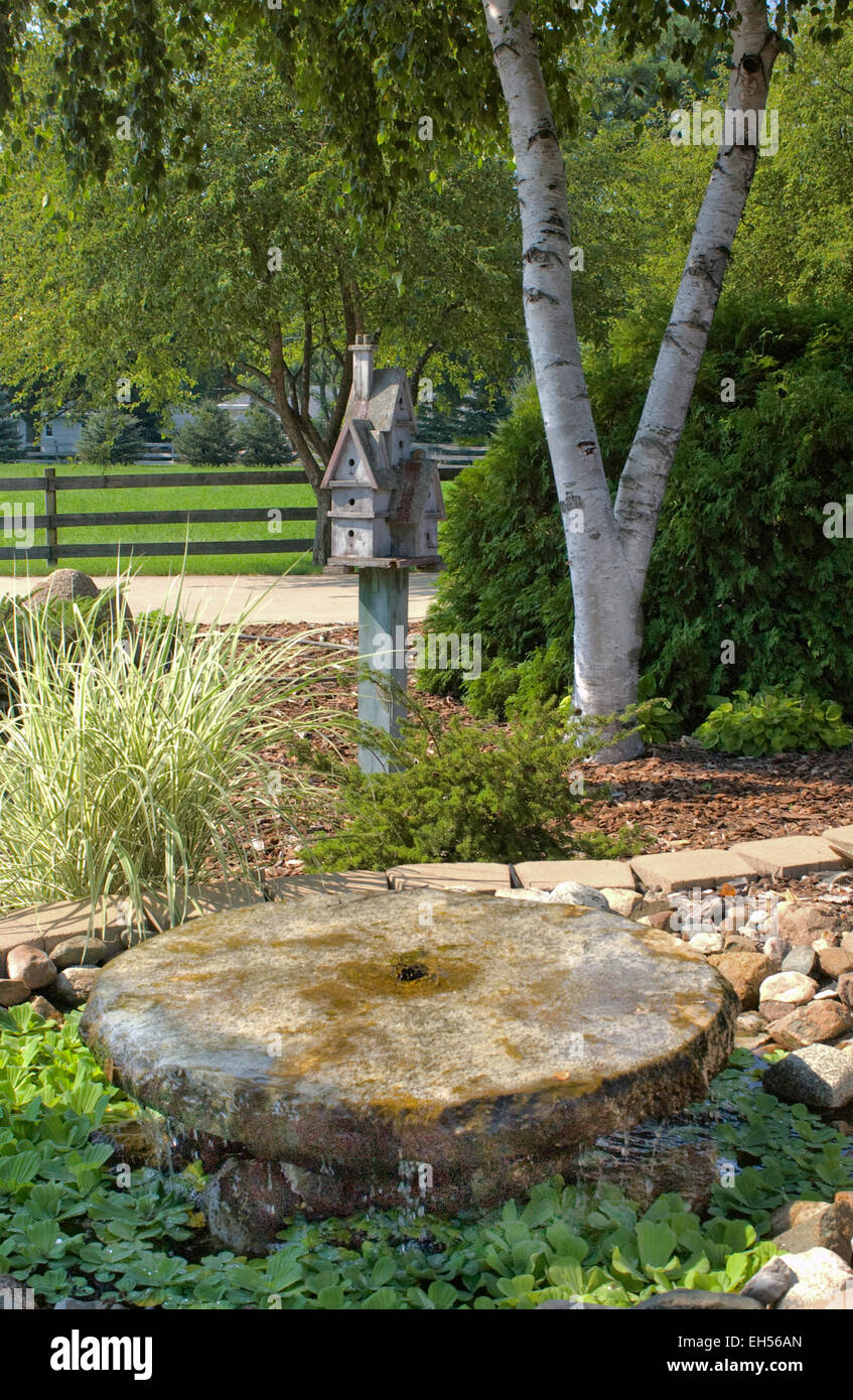 Millstone Fountain High Resolution Stock Photography And Images Alamy
