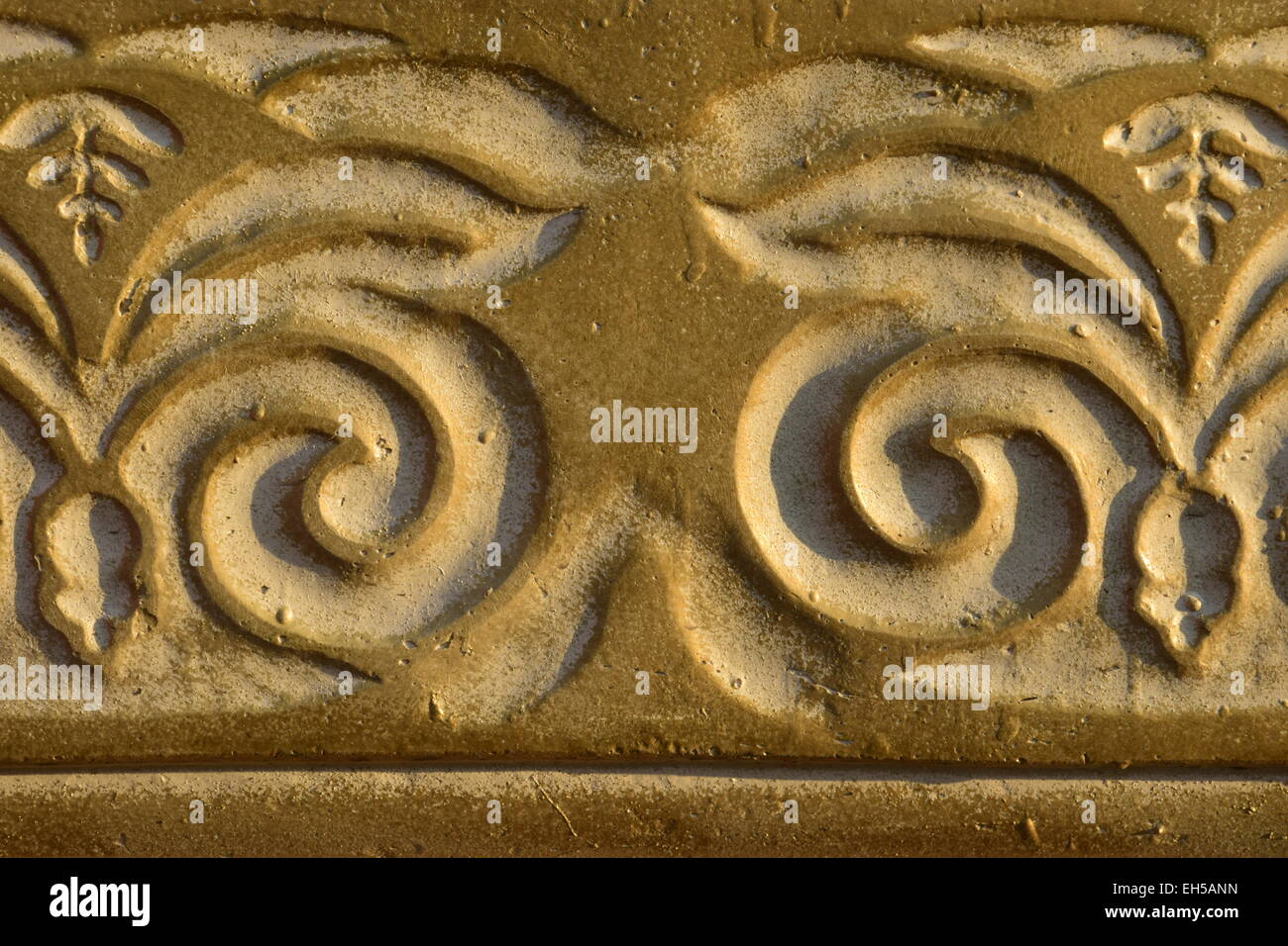 Curvy pattern on alabaster Stock Photo - Alamy