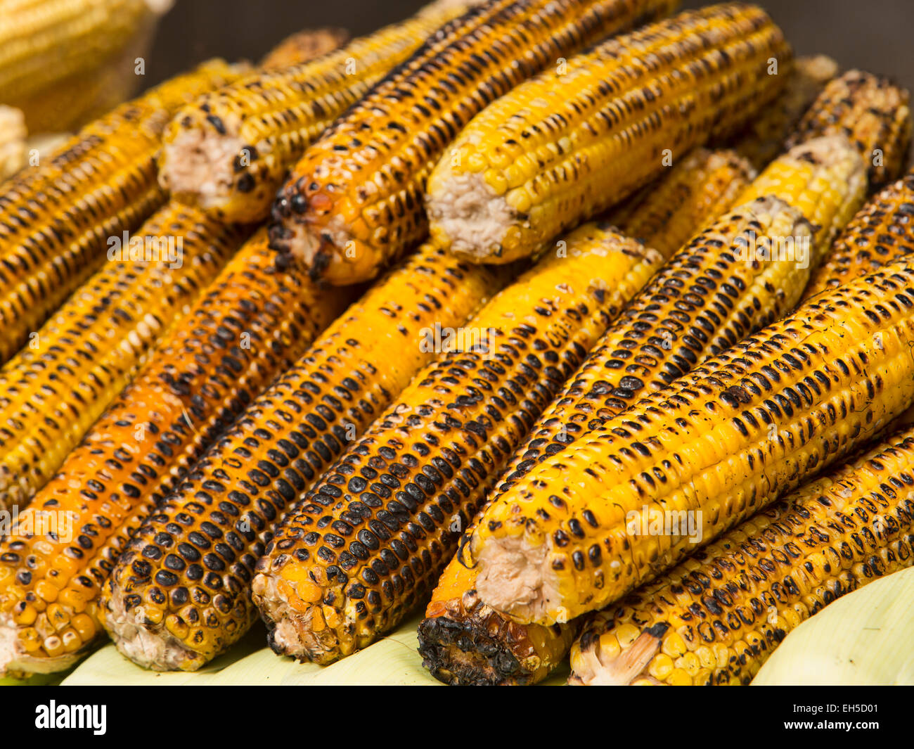 Istanbul, Turkey Grand Bazaar food cart corn roasted Stock Photo