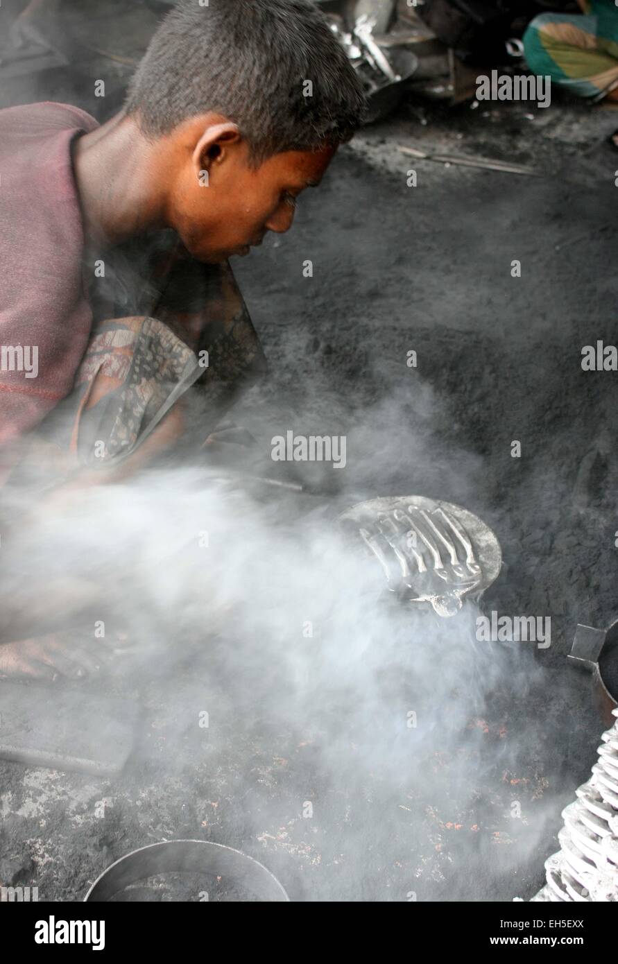 Child Workers at a steel recycling and re-rolling mill in Dhaka Stock ...
