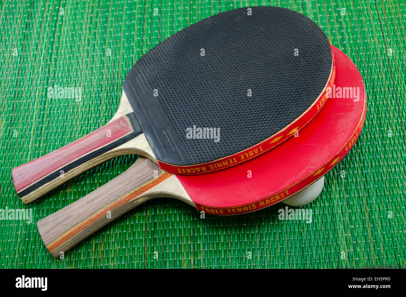 Vintage tennis rackets hires stock photography and images Alamy
