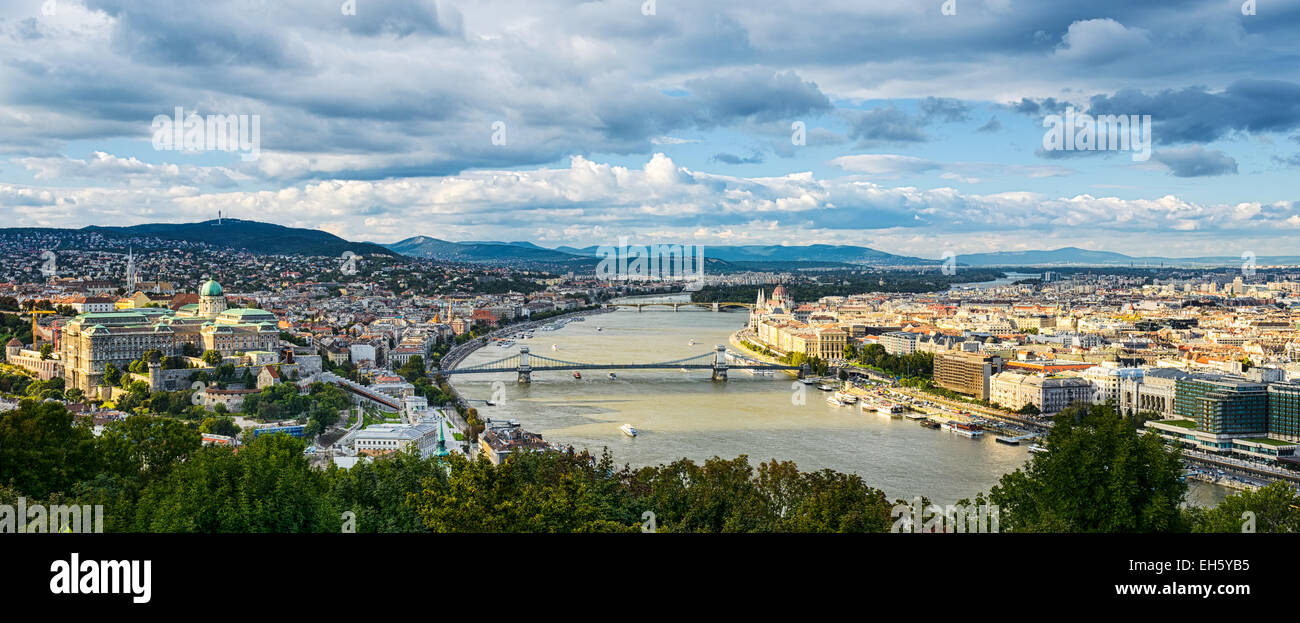 Budapest sunny hi-res stock photography and images - Alamy