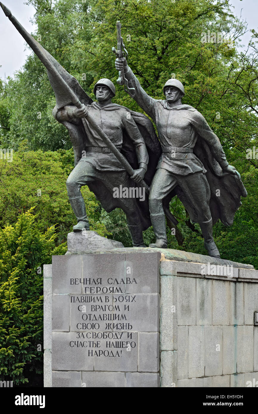 Sculpture Victory. Memorial to 1200 guards, Kaliningrad (former Konigsberg), Russia Stock Photo