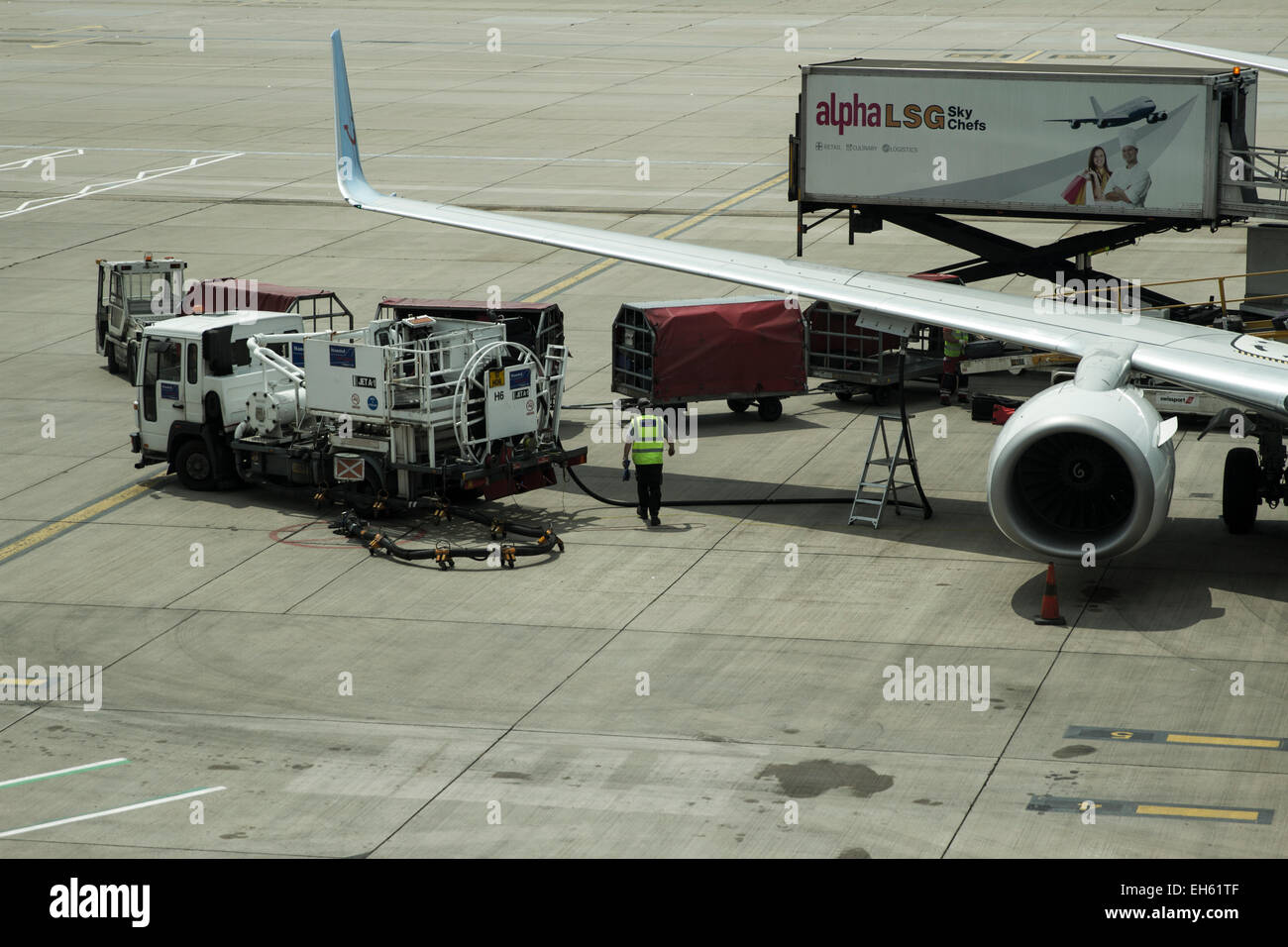 Baggage Loading at Heathrow Stock Photo