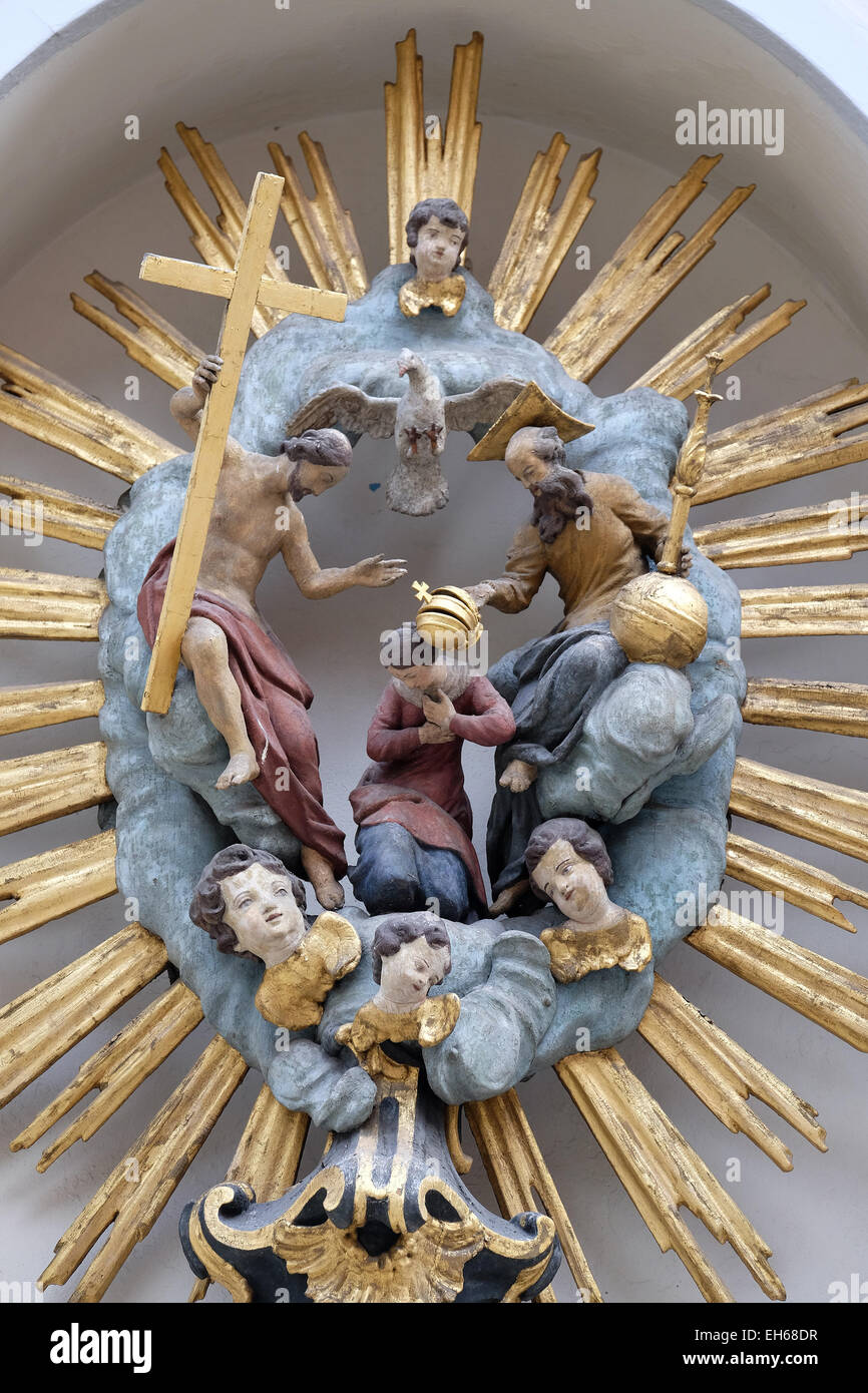 Coronation of mary painting hi-res stock photography and images - Alamy