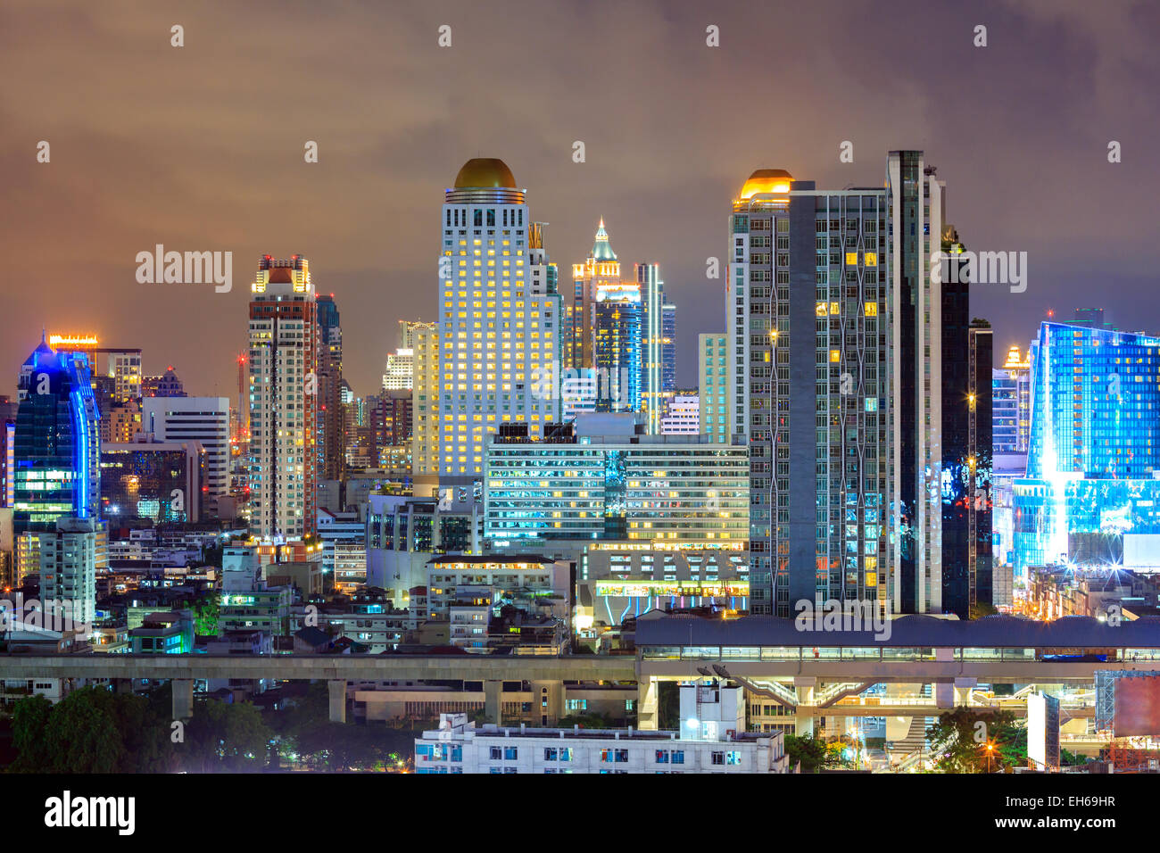 aerial view of Bangkok downtown in business area at Night Stock Photo ...